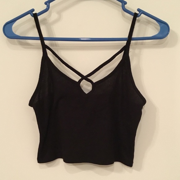 Mudd Tops - NWOT Mudd Strappy Black Crop Tank Top